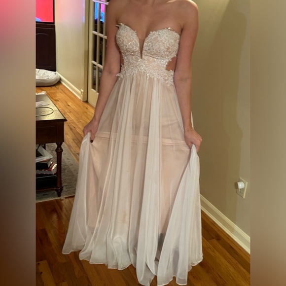 Prom Dress - La Femme - Picture 5 of 5